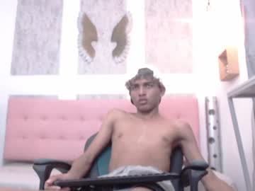 Caslo32 Chaturbate stream image from May 27, 2026