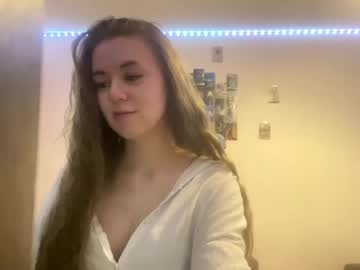 Eloiscolins Chaturbate stream image from May 27, 2026