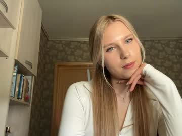Serinalasch Chaturbate stream image from May 27, 2026