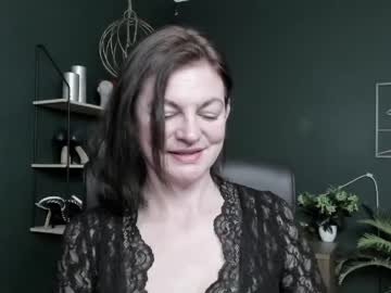 Vivian_Dream Chaturbate stream image from May 27, 2026