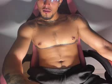 Dominic_Donnovan Chaturbate stream image from May 27, 2026