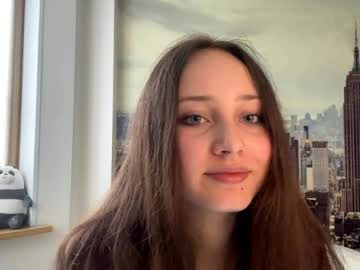 Floybrownley Chaturbate stream image from May 27, 2026