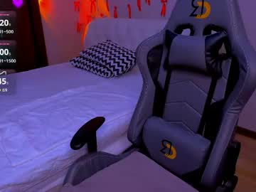 Hinajeen Chaturbate stream image from May 27, 2026