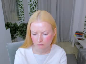 Laly_Peach Chaturbate stream image from May 27, 2026