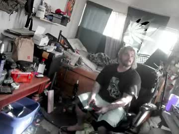 Kinkybiguy14 Chaturbate stream image from May 27, 2026