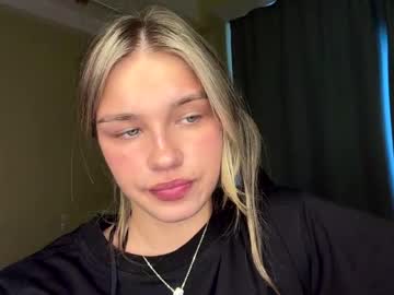 Laurineleconey Chaturbate stream image from May 27, 2026