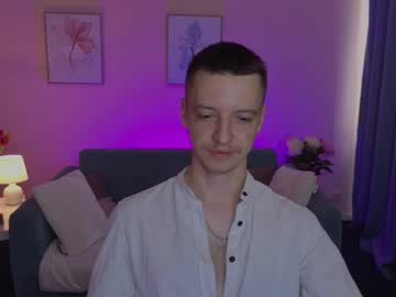 Olivergro Chaturbate stream image from May 27, 2026