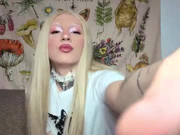 Chl0echerry Chaturbate stream image from May 27, 2026