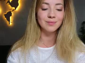 Emmi_Rosee Chaturbate stream image from May 27, 2026