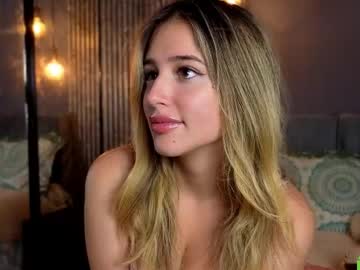 Melanie__5 Chaturbate stream image from May 27, 2026