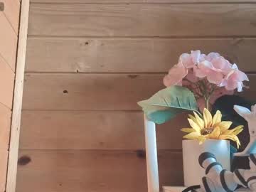 Vickyvalencia2 Chaturbate stream image from May 27, 2026