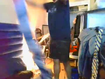 Johnnyleos Chaturbate stream image from May 27, 2026