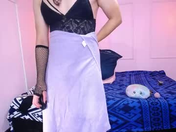 Lunasweet_18 Chaturbate stream image from May 27, 2026