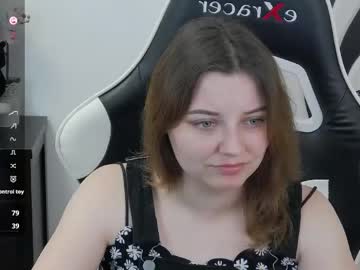 Emmamoore12 Chaturbate stream image from May 27, 2026