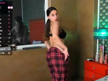 Valleriejonnes Chaturbate stream image from May 27, 2026