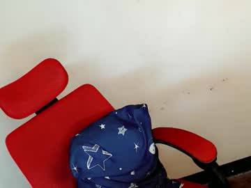 Gelluxxx Chaturbate stream image from May 27, 2026