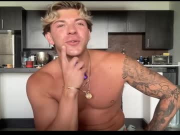 Hungjock696 Chaturbate stream image from May 27, 2026