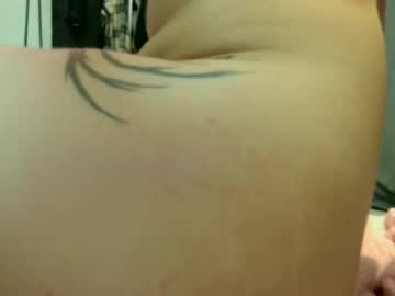 Nishazenisek Chaturbate stream image from May 27, 2026