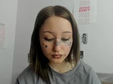 Clarettaerps Chaturbate stream image from May 27, 2026