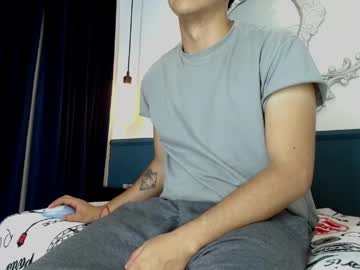 Andy_Vegaa Chaturbate stream image from May 27, 2026
