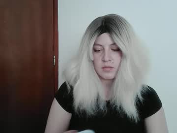 Francescaasmith Chaturbate stream image from May 27, 2026