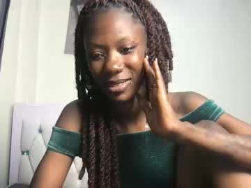 Petitehoneyy Chaturbate stream image from May 27, 2026
