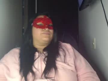 Temptingmoon Chaturbate stream image from May 27, 2026