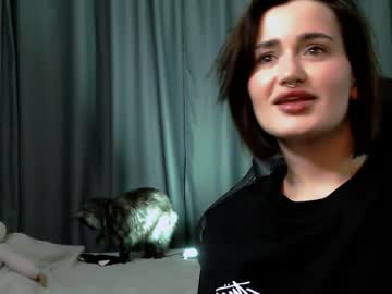Kira_Yammy Chaturbate stream image from May 27, 2026