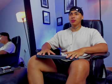 Ronnie_Crawford Chaturbate stream image from May 27, 2026