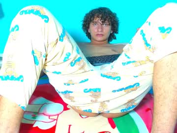 Arielnoir6958 Chaturbate stream image from May 28, 2026