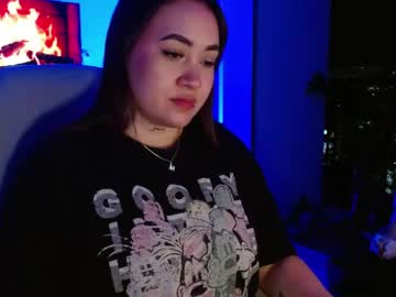 M33li Chaturbate stream image from May 28, 2026