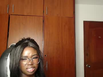 Dolly_Paige Chaturbate stream image from May 28, 2026