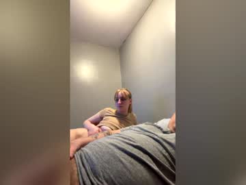Tinyblondebarbie Chaturbate stream image from May 28, 2026