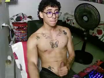 Dillom420 Chaturbate stream image from May 28, 2026