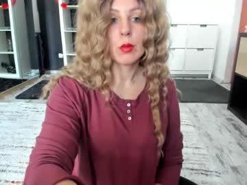 Hexemmy Chaturbate stream image from May 28, 2026