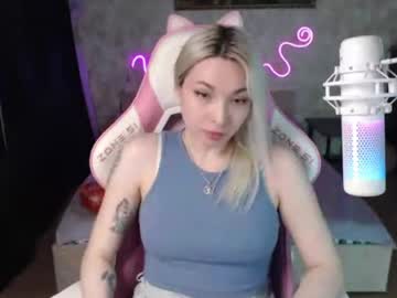 Zellawisinski Chaturbate stream image from May 28, 2026