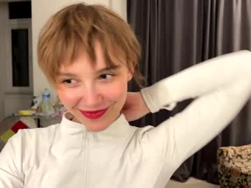 Lolaatatee Chaturbate stream image from May 28, 2026
