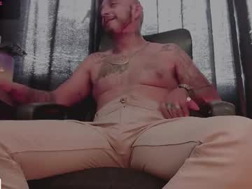 Kenllyhot Chaturbate stream image from May 28, 2026