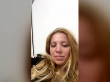 Sarahhwild Chaturbate stream image from May 28, 2026