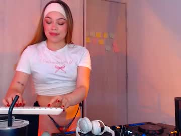 Sophieee01 Chaturbate stream image from May 28, 2026