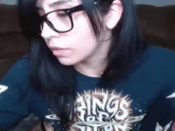 Amilustxx Chaturbate stream image from May 28, 2026