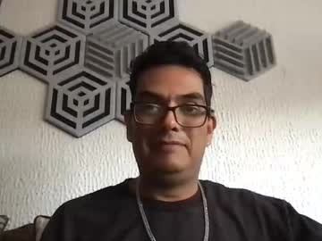 Ponch974278 Chaturbate stream image from May 29, 2026