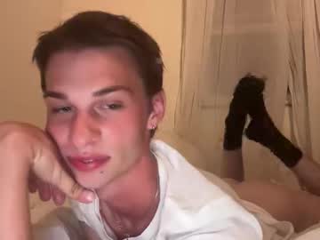 Astnyackle Chaturbate stream image from May 29, 2026