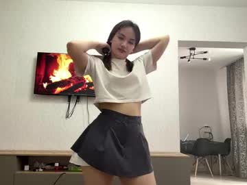 Bunnylumee Chaturbate stream image from May 29, 2026