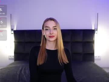 Notelis Chaturbate stream image from May 29, 2026