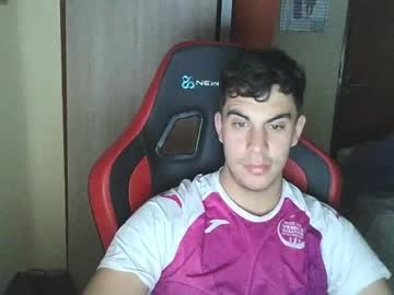 Aaronlavine Chaturbate stream image from May 29, 2026