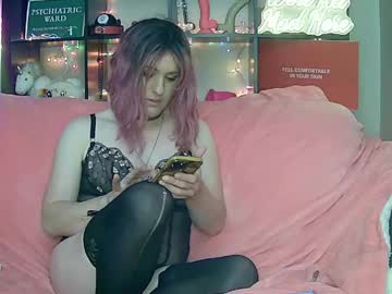 Lillyvtrap Chaturbate stream image from May 29, 2026