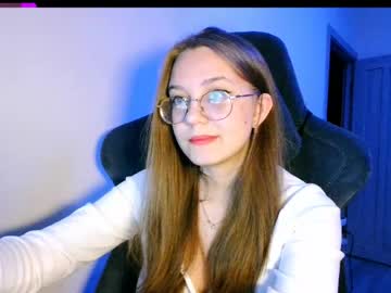 Vivivivikkie Chaturbate stream image from May 29, 2026