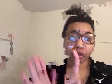 Highkeyheidee Chaturbate stream image from May 30, 2026
