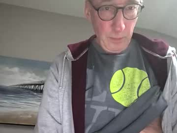 Caressluving Chaturbate stream image from May 30, 2026